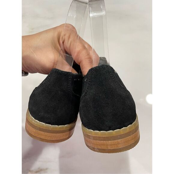 NWOB Hush Puppies Slip On suede shoes size 6 - Picture 3 of 6
